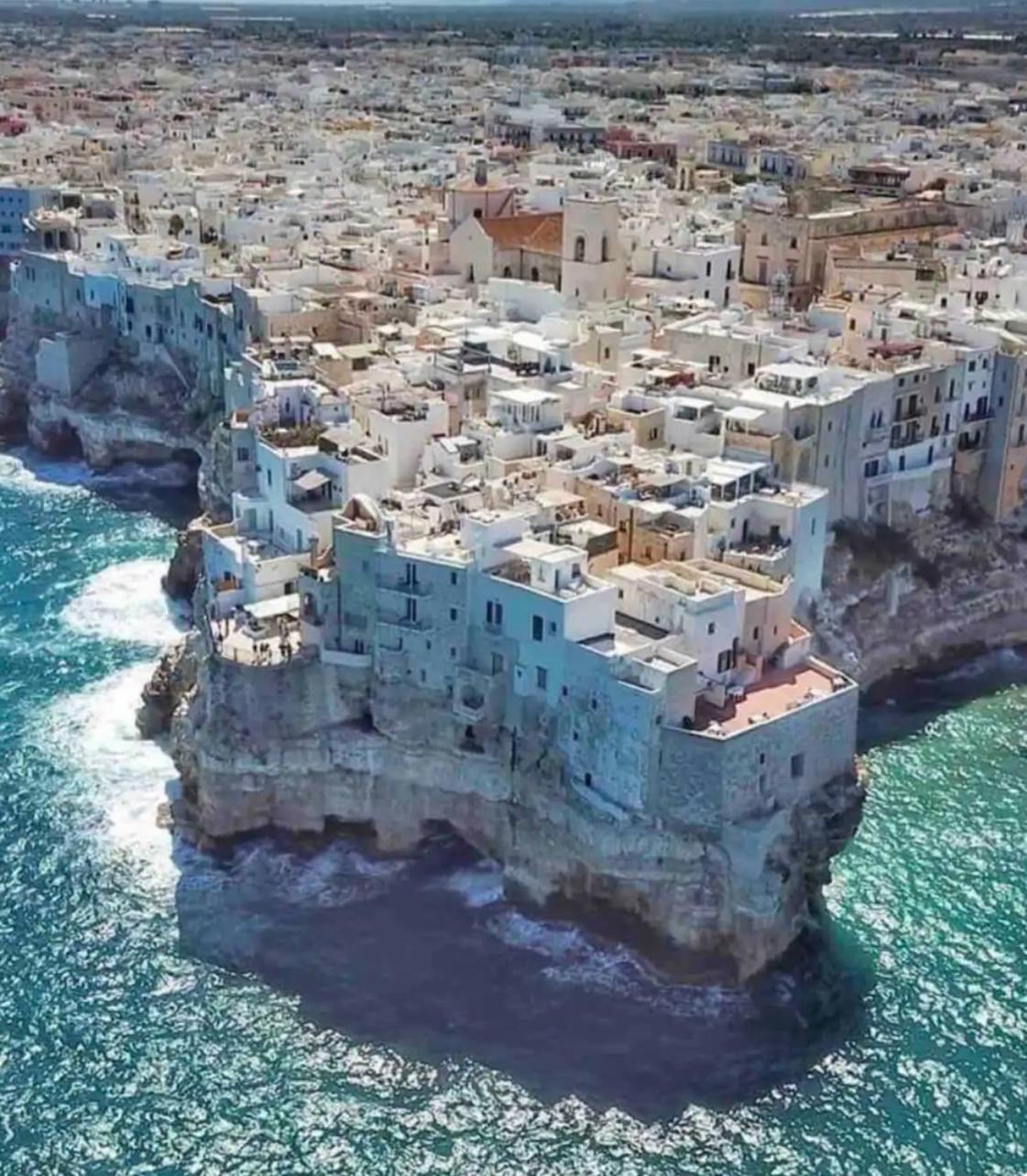 Вилла Porto Antico Бари Экстерьер фото